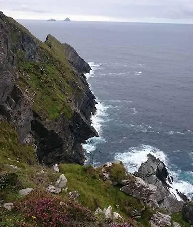 Skellig View Bluebell Rose & The Kerry Cliffs Apartamento *