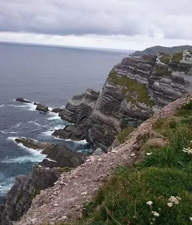 Skellig View Bluebell Rose & The Kerry Cliffs Apartamento Portmagee
