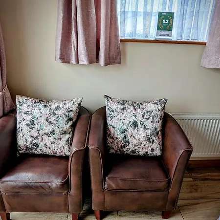 Skellig View Bluebell Rose & The Kerry Cliffs Apartment *