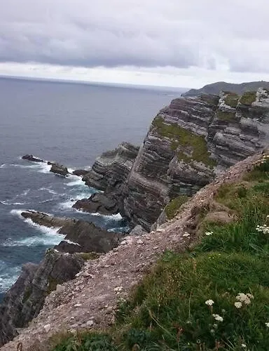 Skellig View Bluebell Rose & The Kerry Cliffs Apartman Portmagee